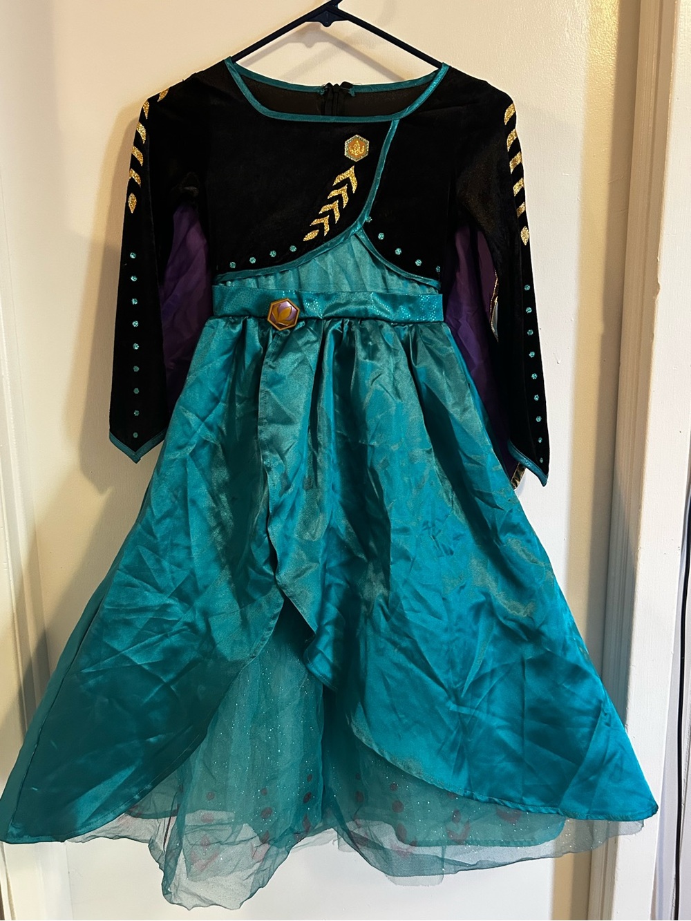 Disney Frozen Anna Costume Dress with Detachable Cape Size 5-6 (noted flaw)
